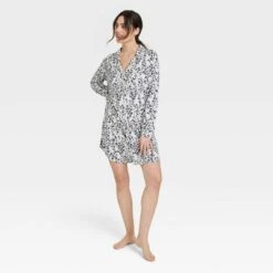 Women's Beautifully Soft Notch Collar NightGown - Stars Above™ -Women Store GUEST 321568df ab32 4a74 b431 2f2aa081aa23