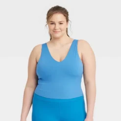 Women's Light Support V-Neck Cropped Sports Bra - All In Motion™ -Women Store GUEST 37e9f09e 055e 45f9 989c 28aab4be4f32