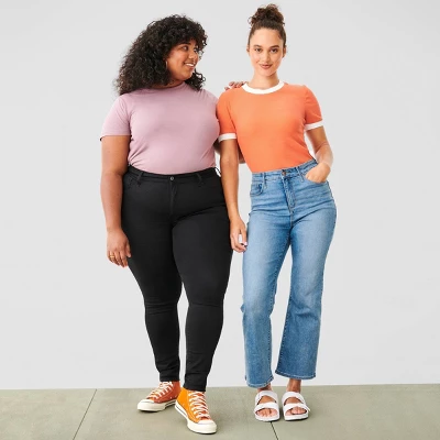 DENIZEN® From Levi's® Women's Ultra-High Rise Sculpting Cropped Flare Jeans 5 DENIZEN® From Levi's® Women's Ultra-High Rise Sculpting Cropped Flare Jeans - Image 3