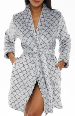 Women's Warm Soft Plush Fleece Bathrobe, Knee Length Robe, Seashell Scalloped 13 Women's Warm Soft Plush Fleece Bathrobe, Knee Length Robe, Seashell Scalloped - Image 11