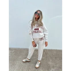 Women's Ascot + Hart Beverly Hills Graphic Pullover Sweatshirt - Beige 11 Women's Ascot + Hart Beverly Hills Graphic Pullover Sweatshirt - Beige -Women Store GUEST 87df730b 92e5 4aab a544 193d5c5de7bc