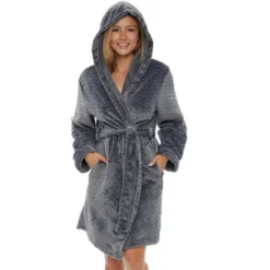 Women's Warm Soft Plush Fleece Bathrobe With Hood, Knee Length Hooded Robe, Chevrons -Women Store GUEST 8dde6fe9 0ca6 4ad9 b12c 37ed32e8835e