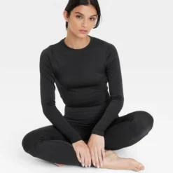 Women's Seamless Long Sleeve Crop Top - All In Motion™ -Women Store GUEST a0d3d798 3e9d 4066 9310 9cf597b6903e